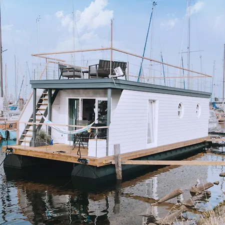 Feriehus Hausboot Fiete Grossenbrode